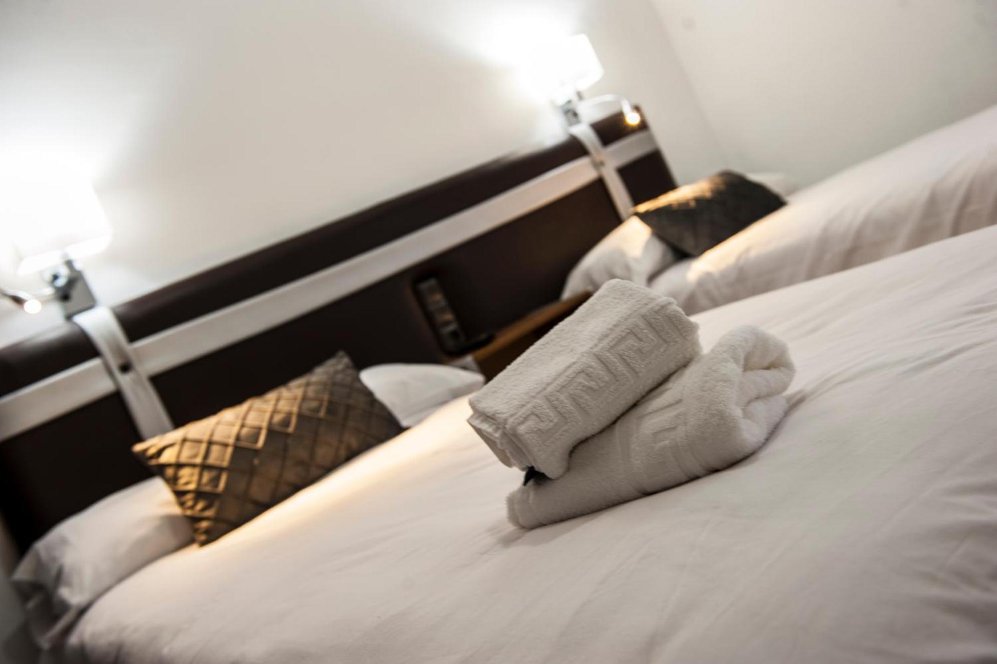 Hostal Las Palomas Λουθένα Εξωτερικό φωτογραφία