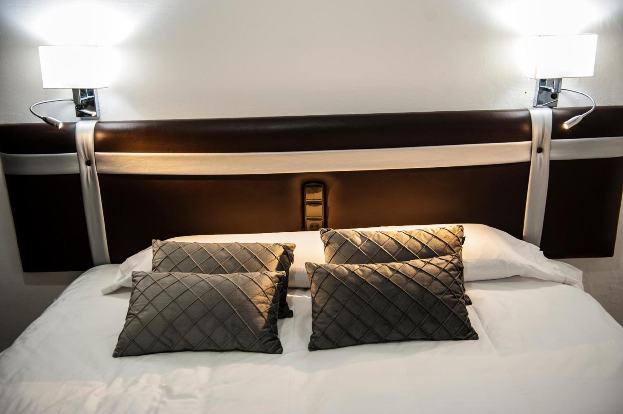 Hostal Las Palomas Λουθένα Εξωτερικό φωτογραφία