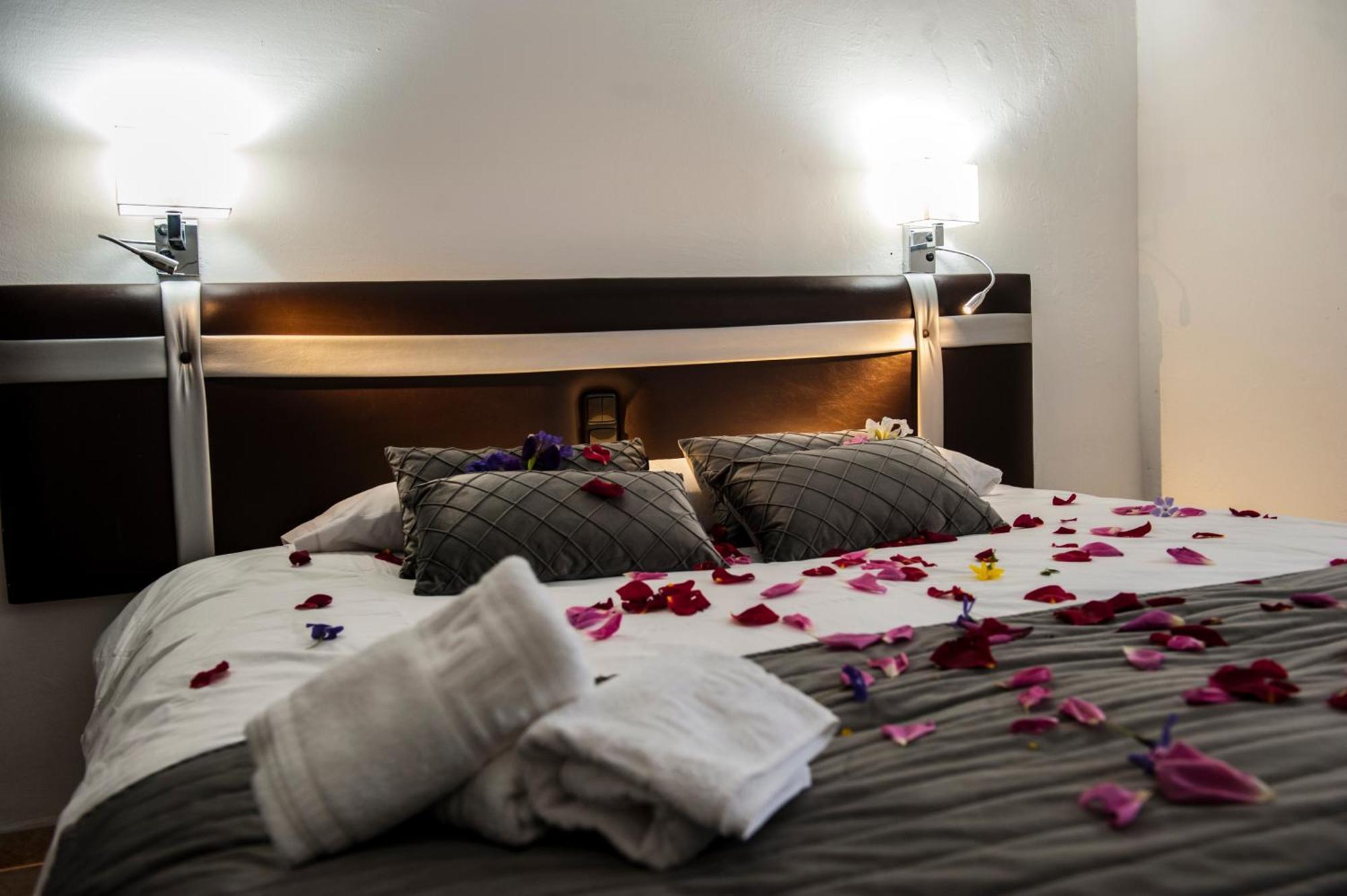 Hostal Las Palomas Λουθένα Εξωτερικό φωτογραφία