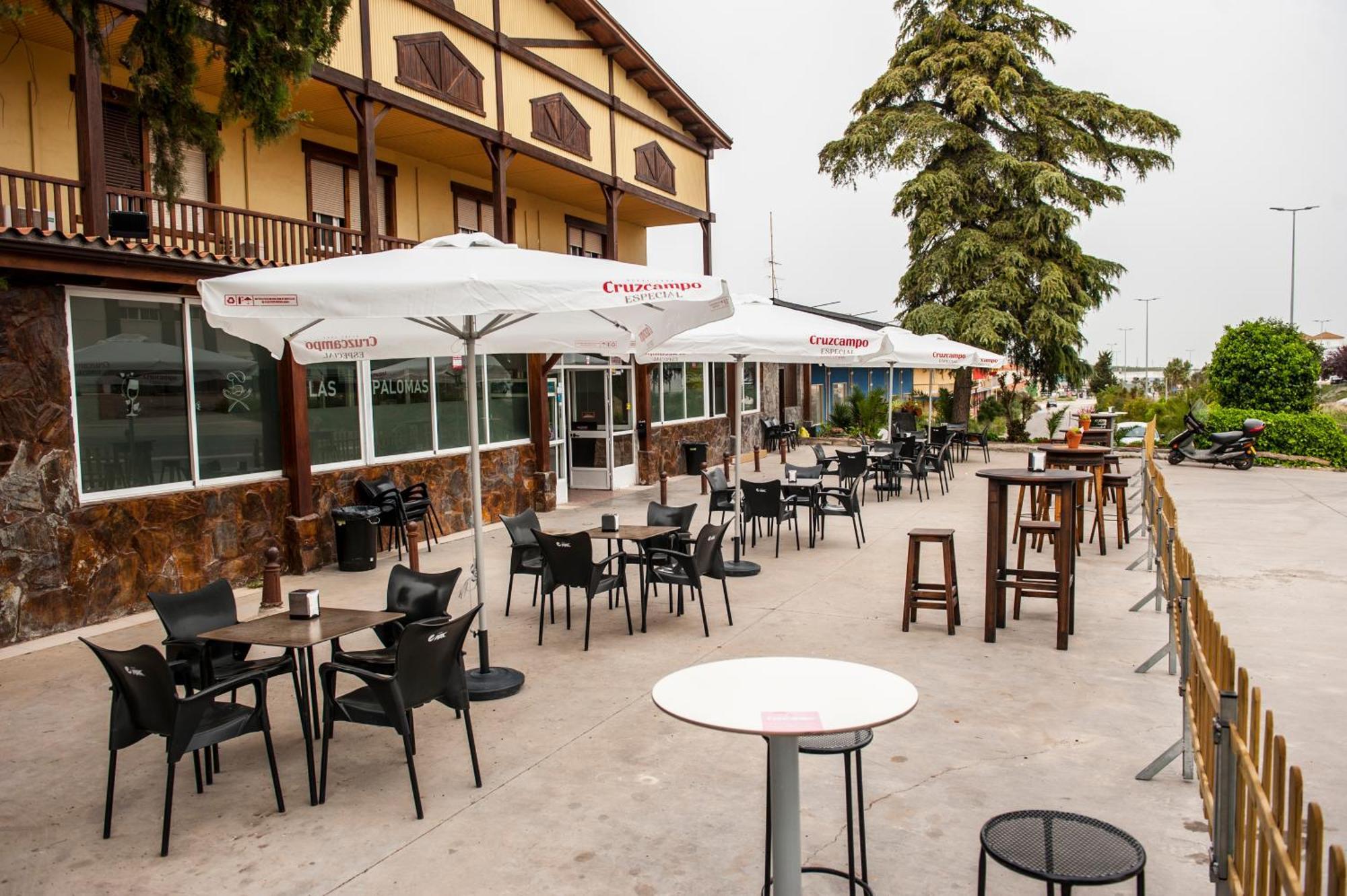 Hostal Las Palomas Λουθένα Εξωτερικό φωτογραφία